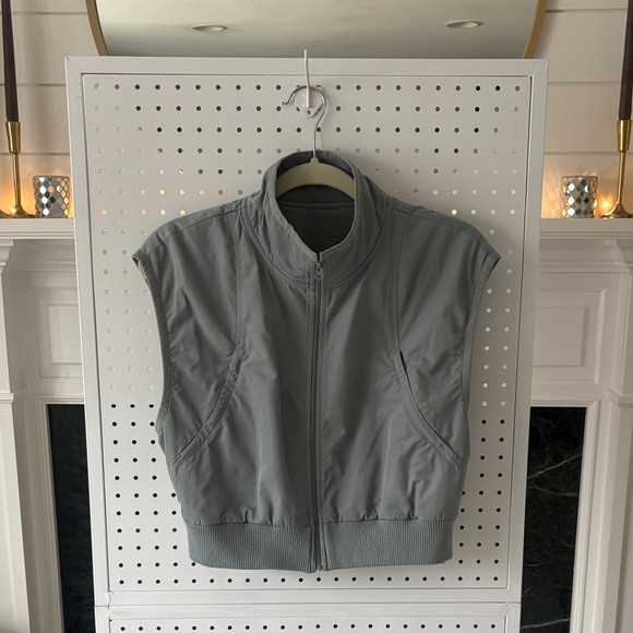 ALO Yoga Jackets & Blazers - ALO Yoga Light Gray Vest